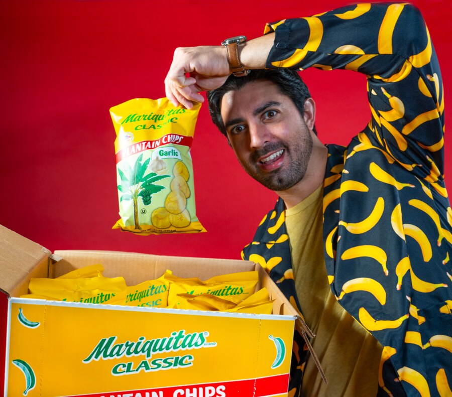 Mariquitas lifestyle image featuring garlic flavor